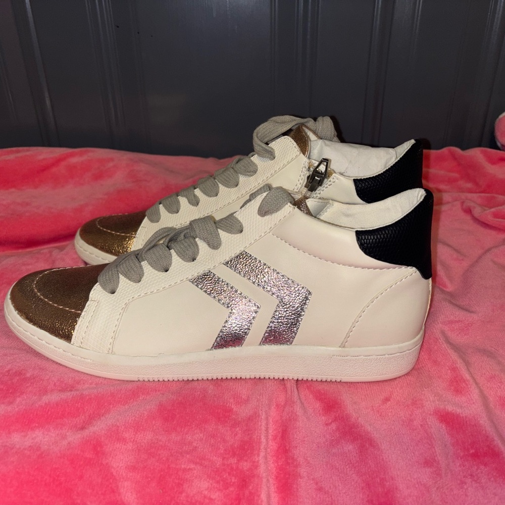 Dolce Vita Cream and Gold Sneakers
